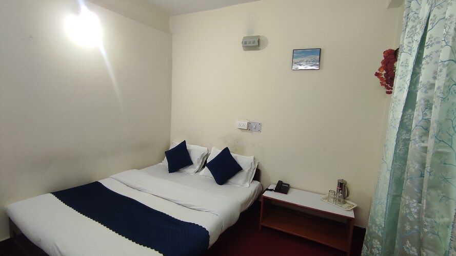 Hotel Kasturi Standard Double (3rd Floor -Non View, No Lift)