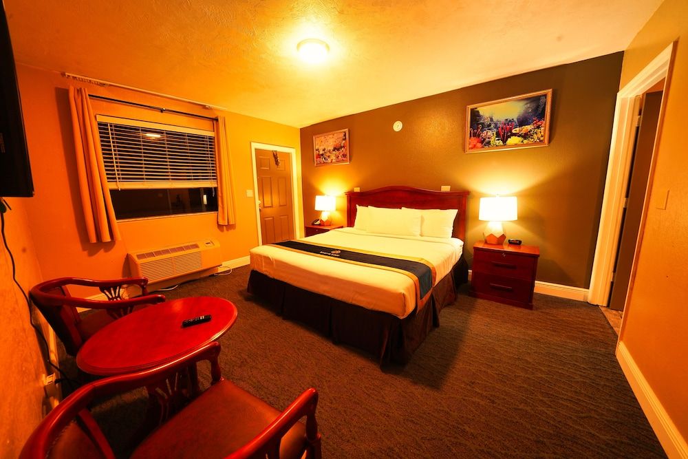 Suite, 1 King Bed with Sofa bed, Jetted Tub, Oceanfront