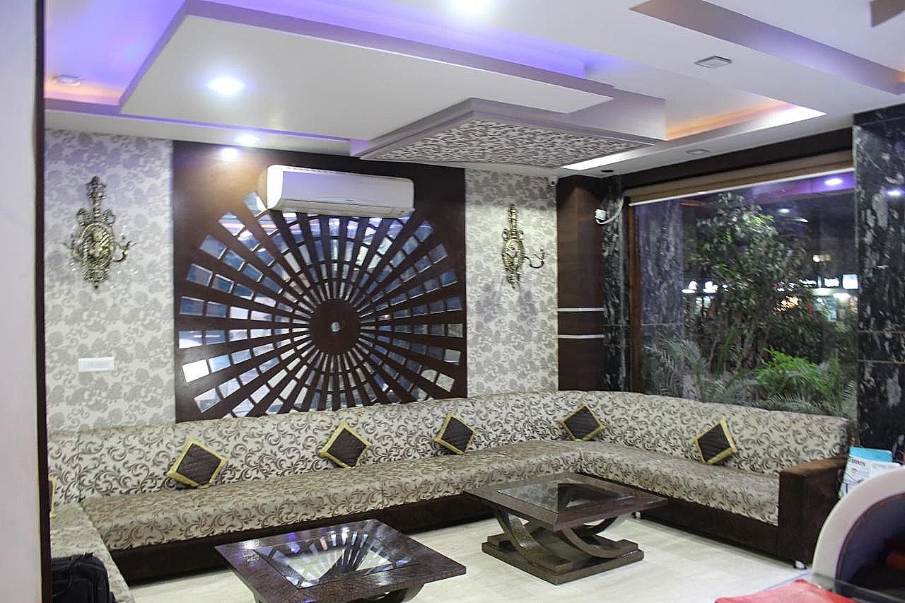 undefined OYO Townhouse 945 Hotel Rk Palace 3