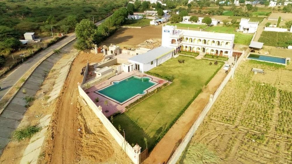 undefined Parvat Valley Resort 2