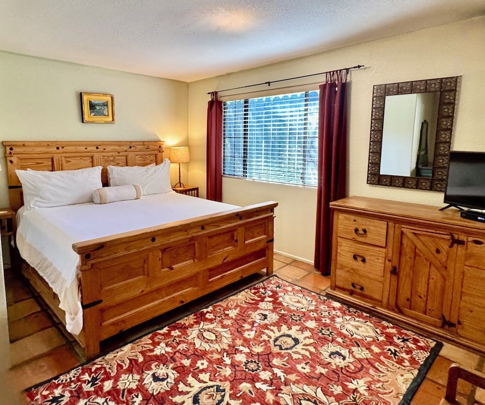 Blue Iguana Inn Two Bedroom Bungalow 2