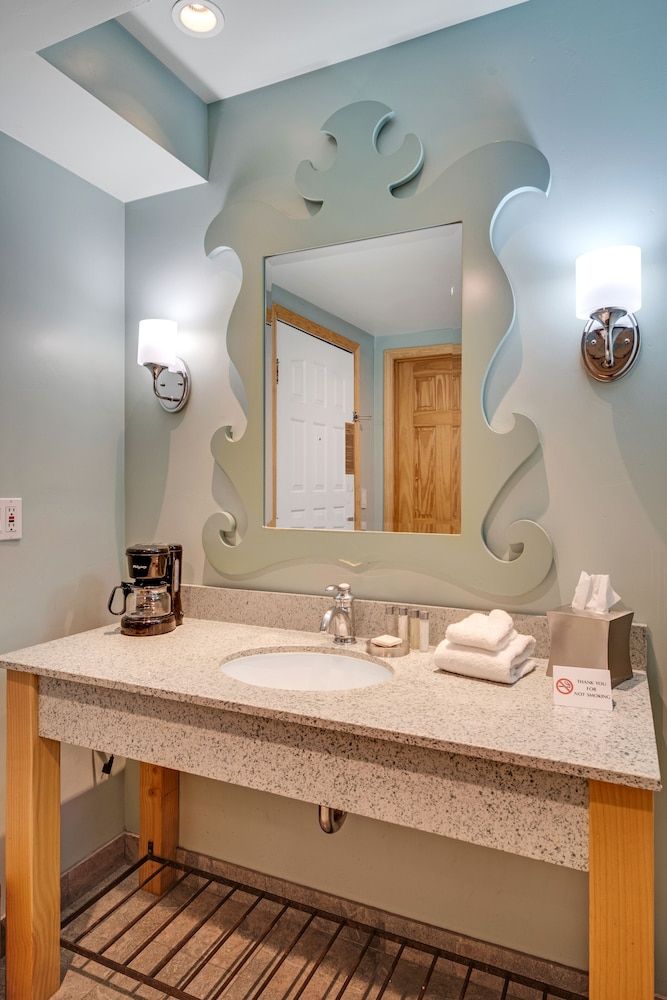 3 Peaks Resort & Beach Club Deluxe Double Room, 2 Double Beds 3