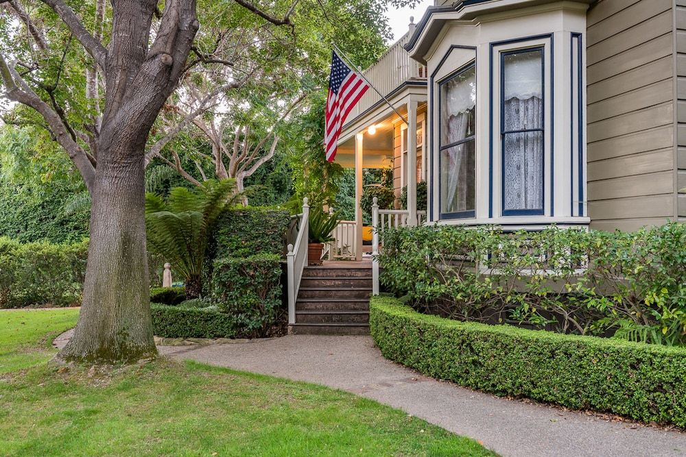 undefined Simpson House Inn 7