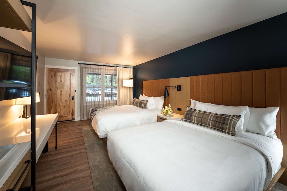 The Incline Lodge Standard Room, 2 Queen Beds 2