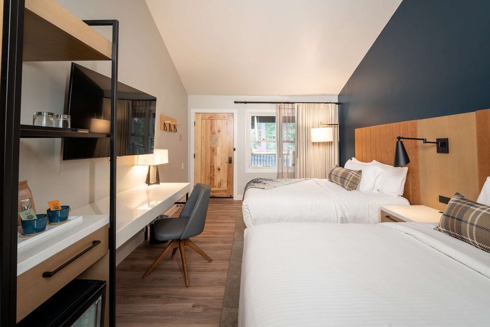 The Incline Lodge Premium Room, 2 Queen Beds 2