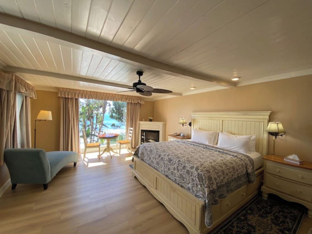 Cliff House Inn On The Ocean Deluxe Room #1, Ocean View, Fireplace 7