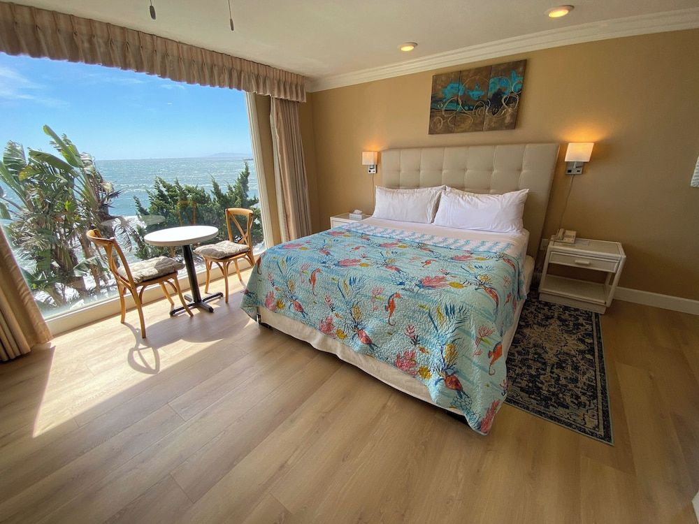 Cliff House Inn On The Ocean OCEAN VIEW TWO ROOM JACUZZI SUITE #12 3