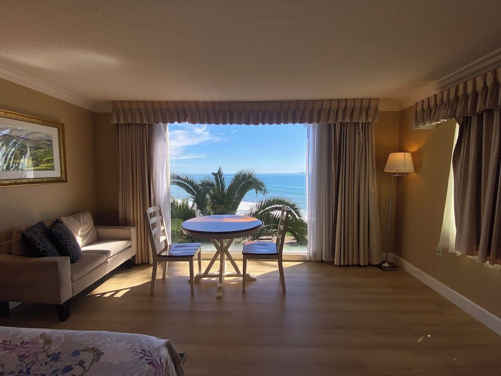 Cliff House Inn On The Ocean OCEAN VIEW DELUXE #11, KING + TWIN 7