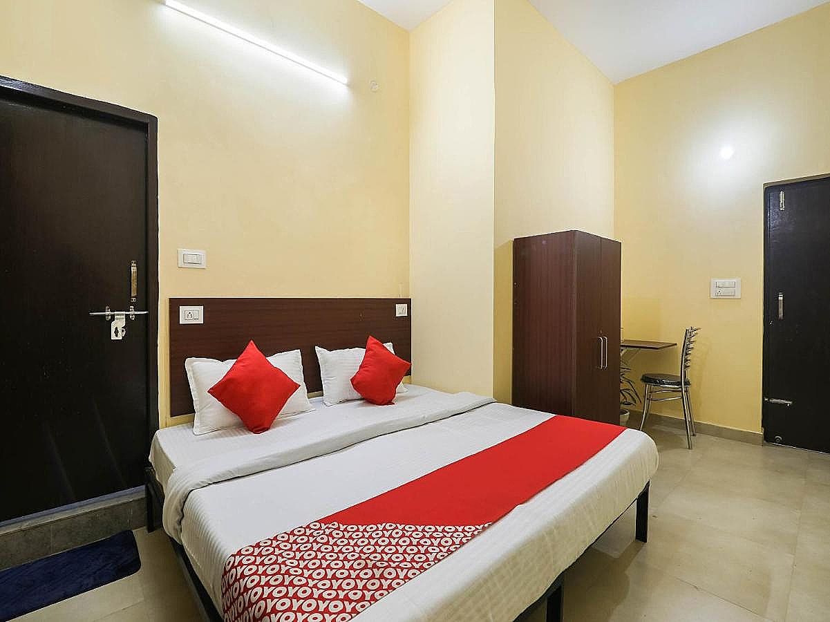 Hotel O Laavin Inn Near Gomti Riverfront Park Deluxe Room 9