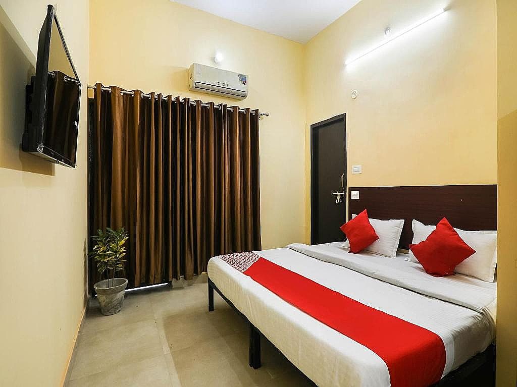 Hotel O Laavin Inn Near Gomti Riverfront Park Deluxe Room