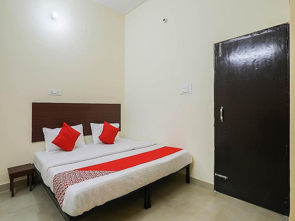 Hotel O Laavin Inn Near Gomti Riverfront Park Deluxe Room 26