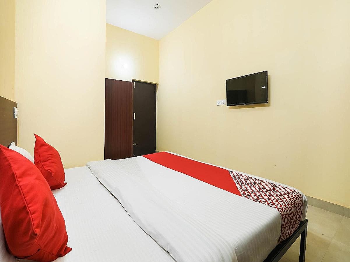 Hotel O Laavin Inn Near Gomti Riverfront Park Deluxe Room 32