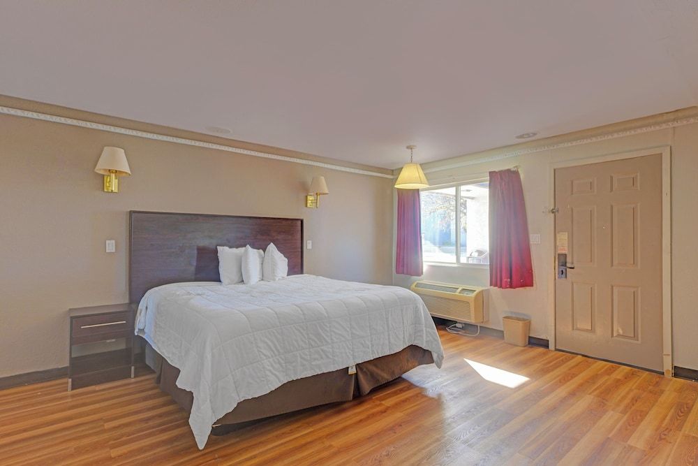 Travelers inn by OYO Wichita Falls Suite, 1 King Bed, Non Smoking