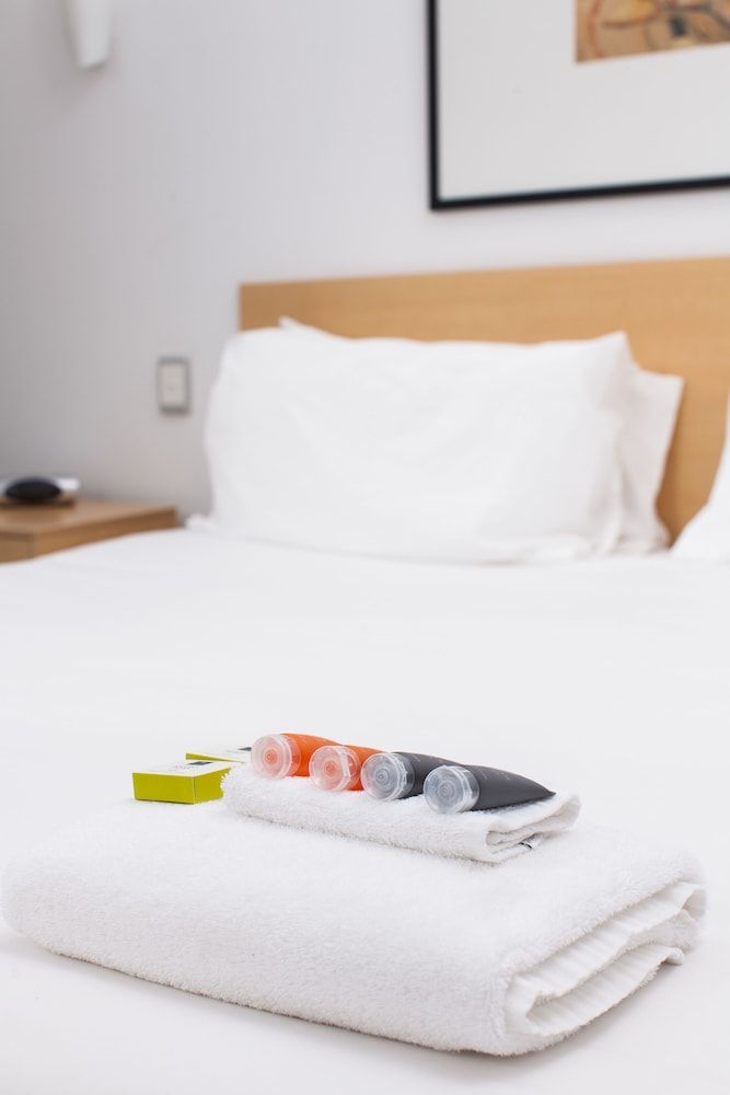 Majestic Oasis Apartments Executive One Bedroom Apartment