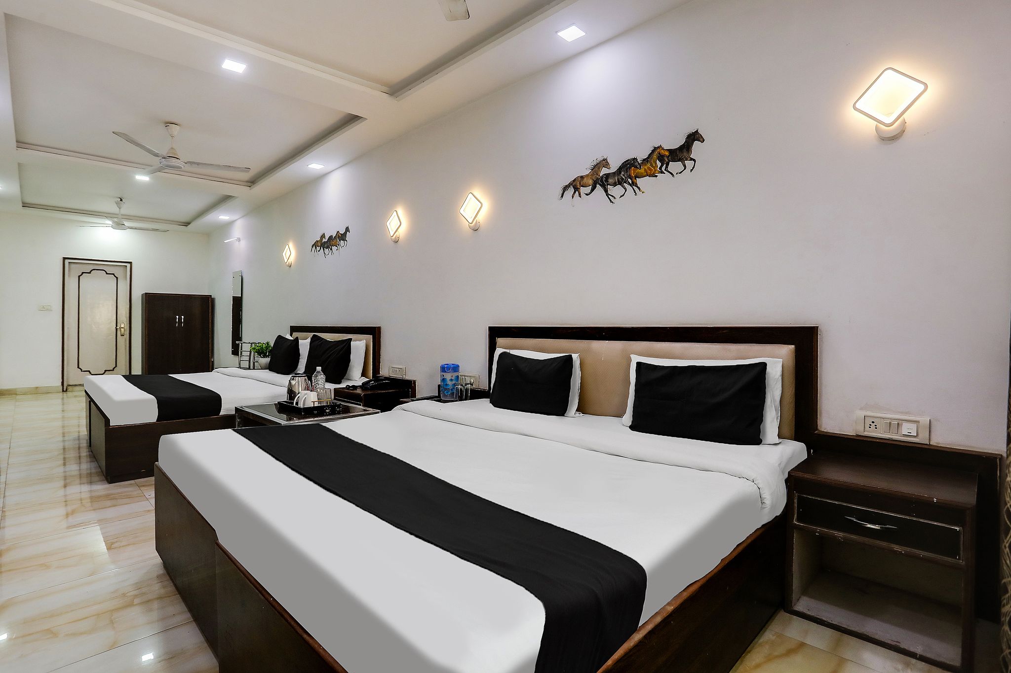 Hotel O Tajganj Near Taj Mahal West Gate Classic 5