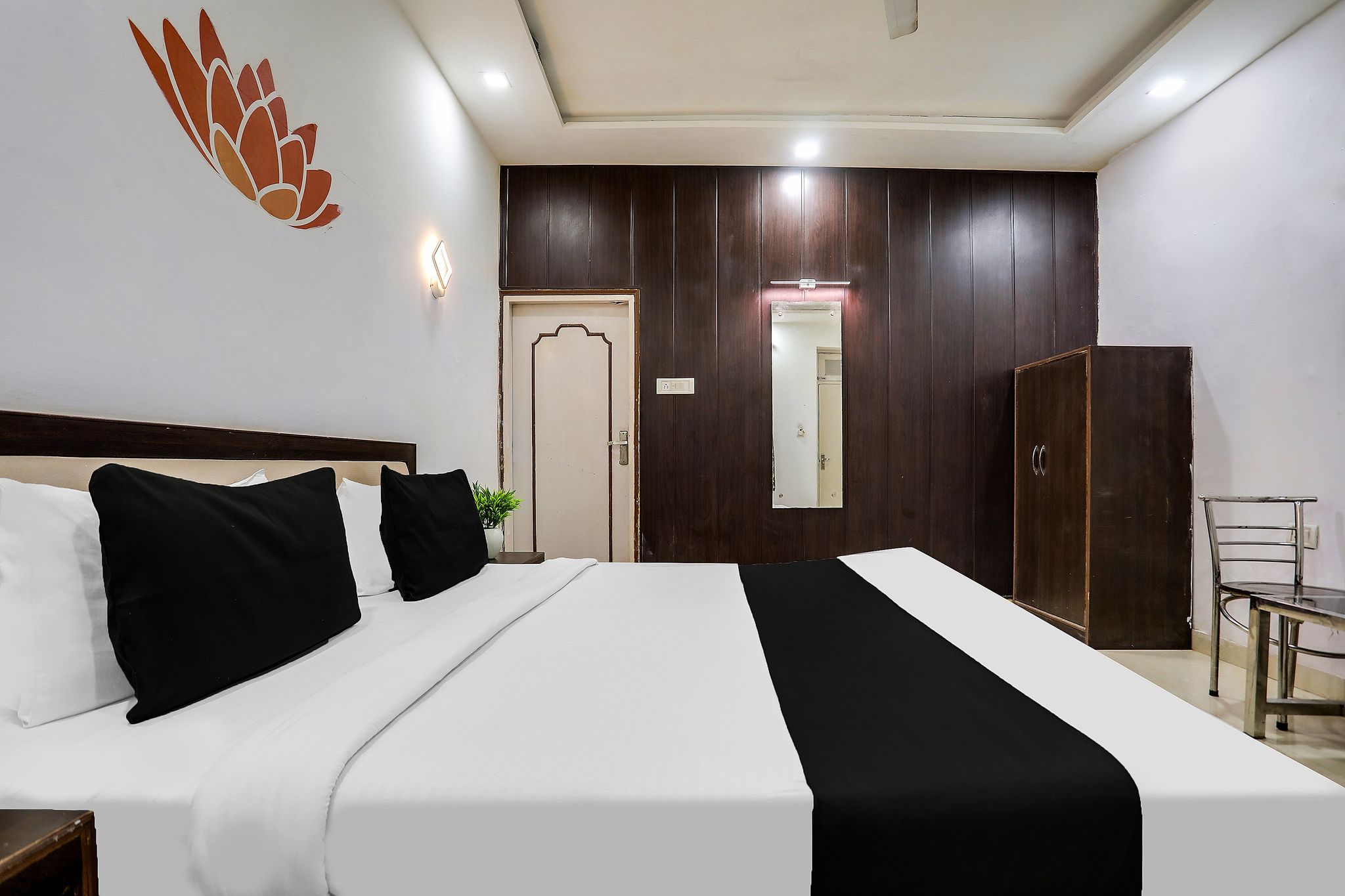 Hotel O Tajganj Near Taj Mahal West Gate Classic 8