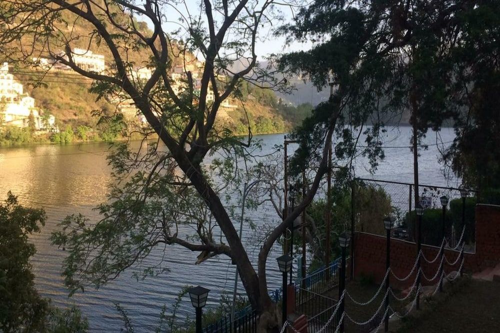 undefined Lazy Bear Resort & Cafe 2