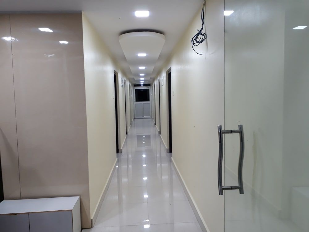 undefined Hotel Coral Inn 3