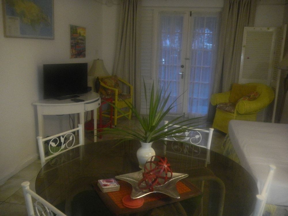 Fisherman's Point Resort Apartment, 1 Bedroom 8