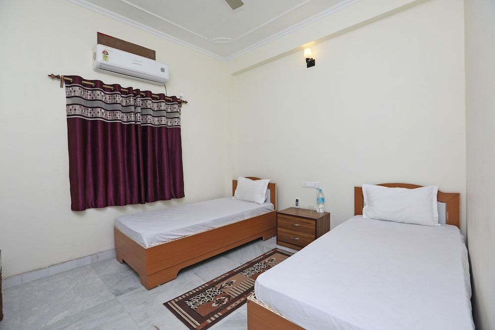 undefined OYO 44618 Paradise Guest House 6