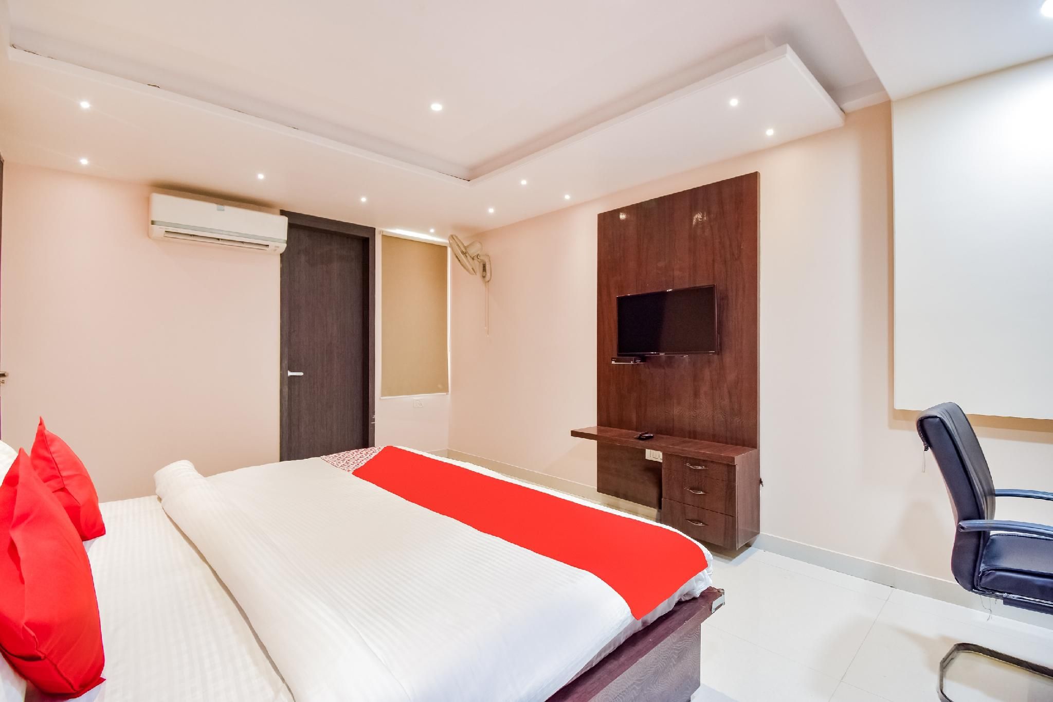 Hotel O The Moody Moon Hotel