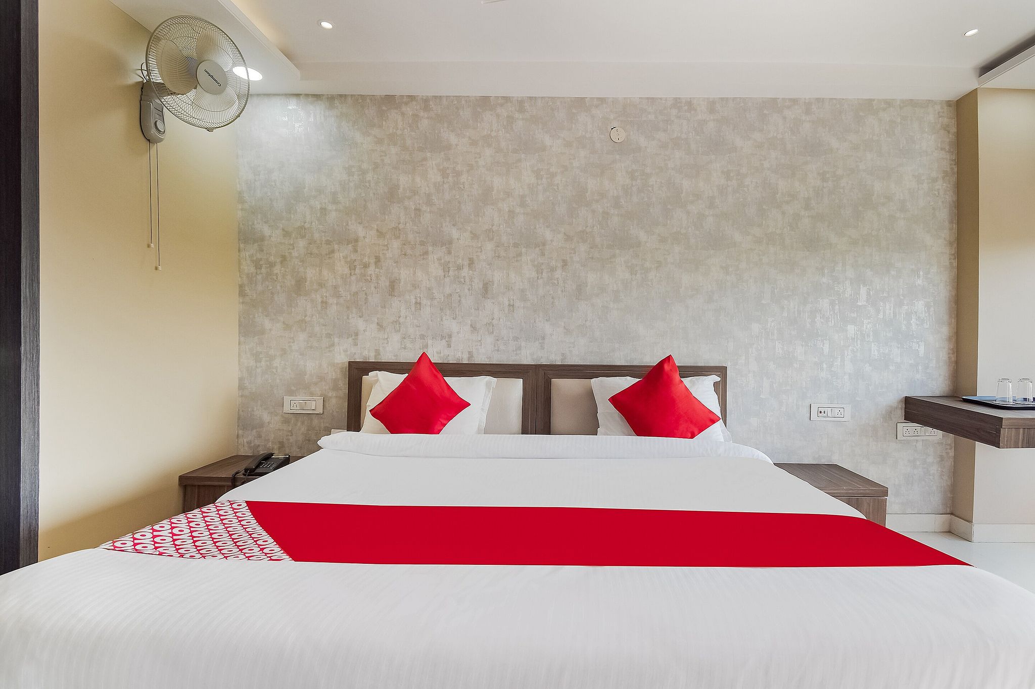 Hotel O The Moody Moon Hotel