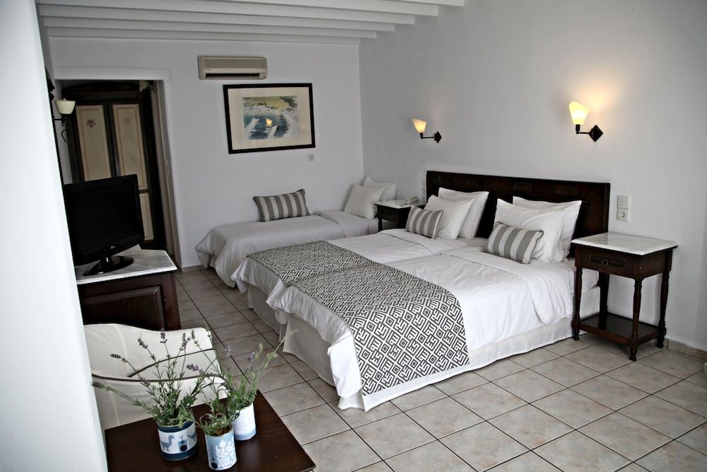 Pelican Bay Hotel Standard Room