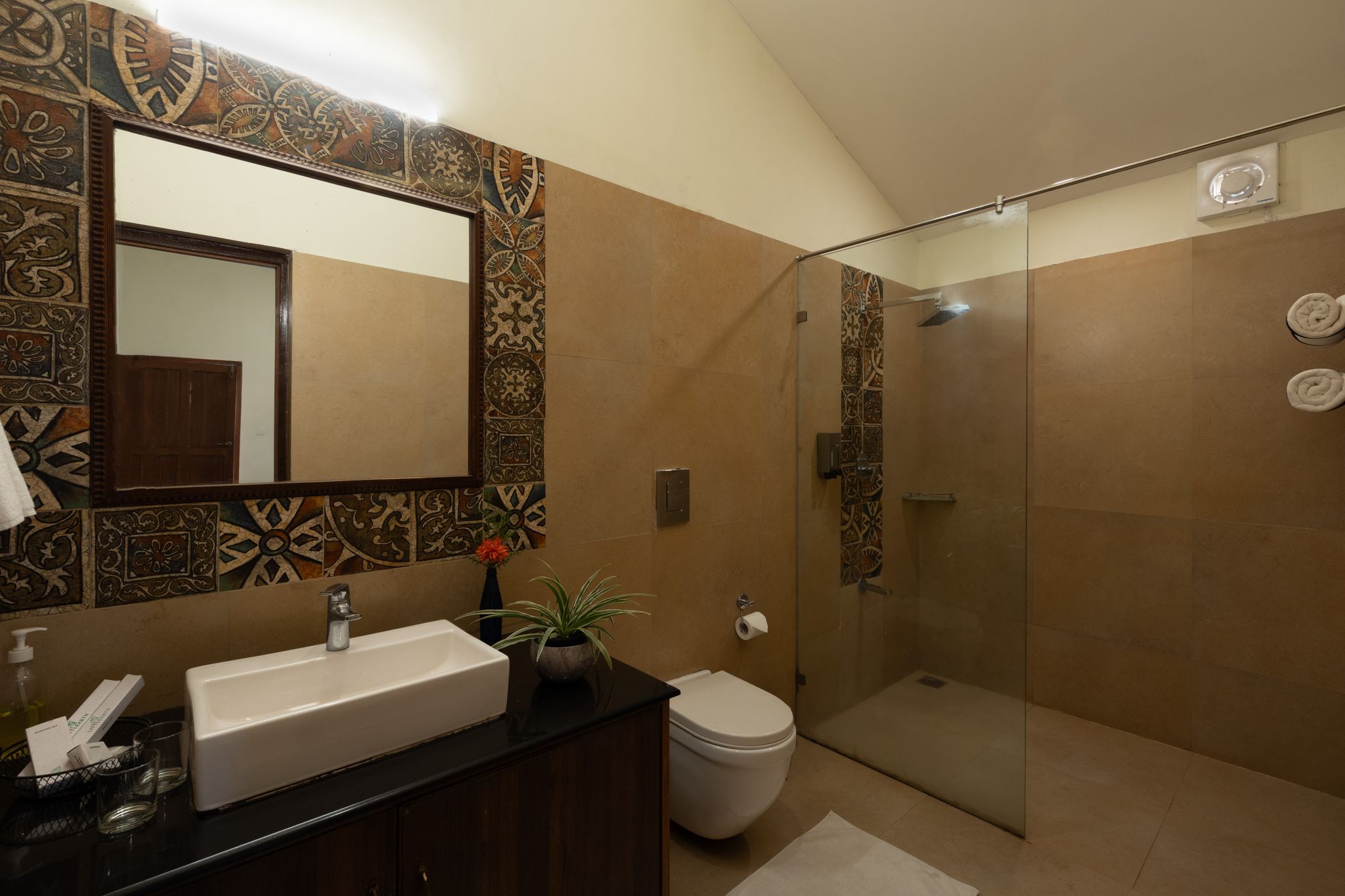 Sherlock Deluxe Mountain Room 8