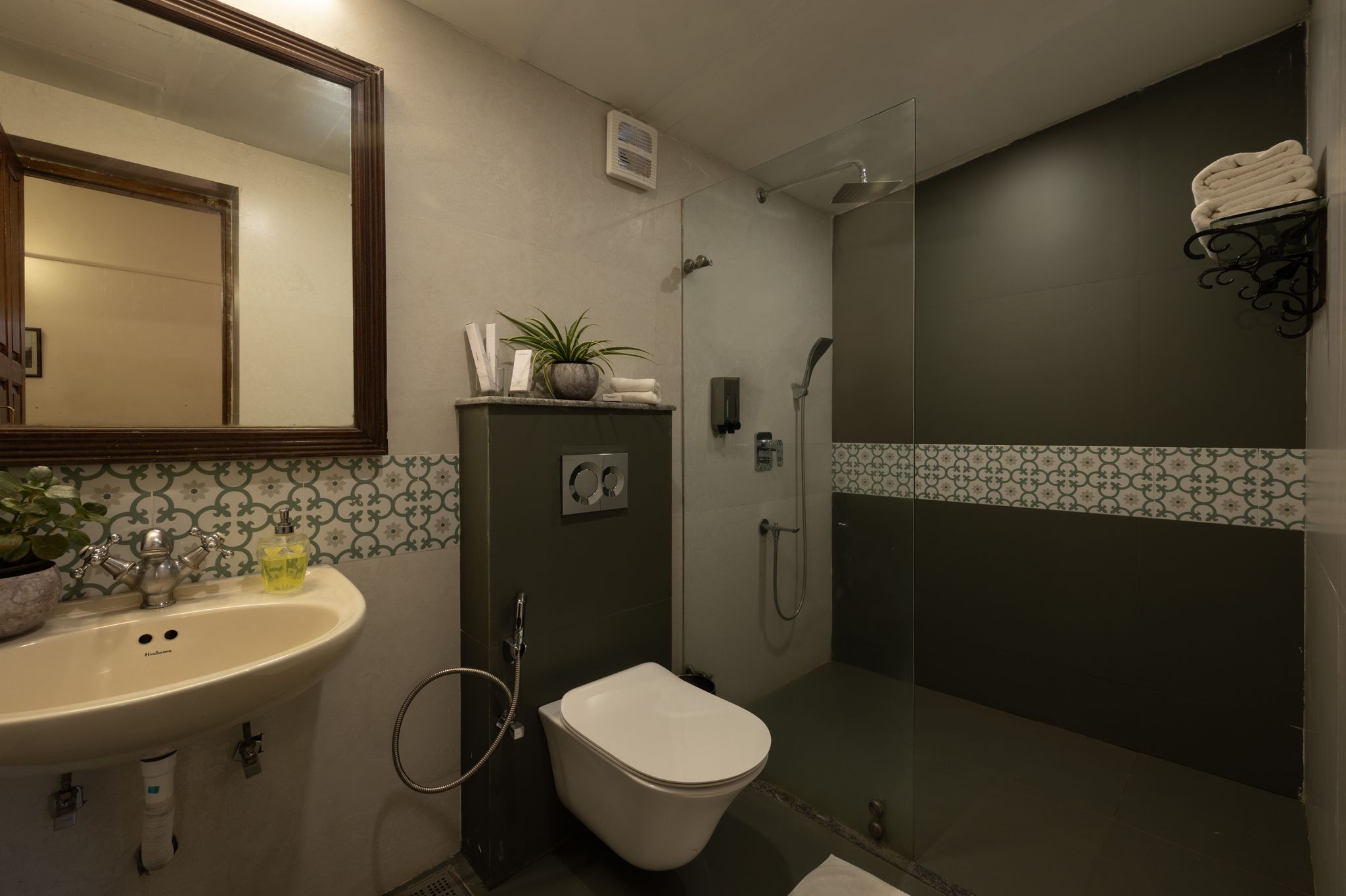 Sherlock Standard Room 4