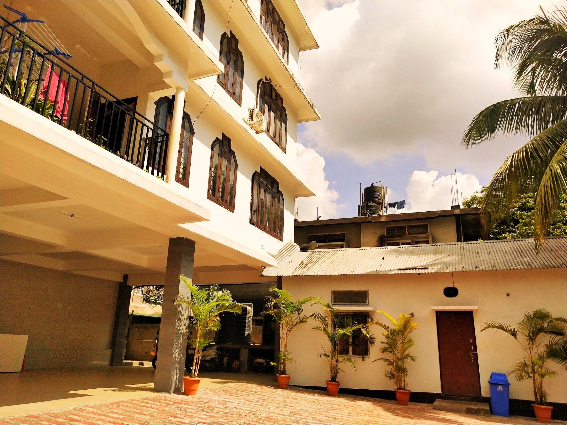 undefined BMG Urban Stay 5