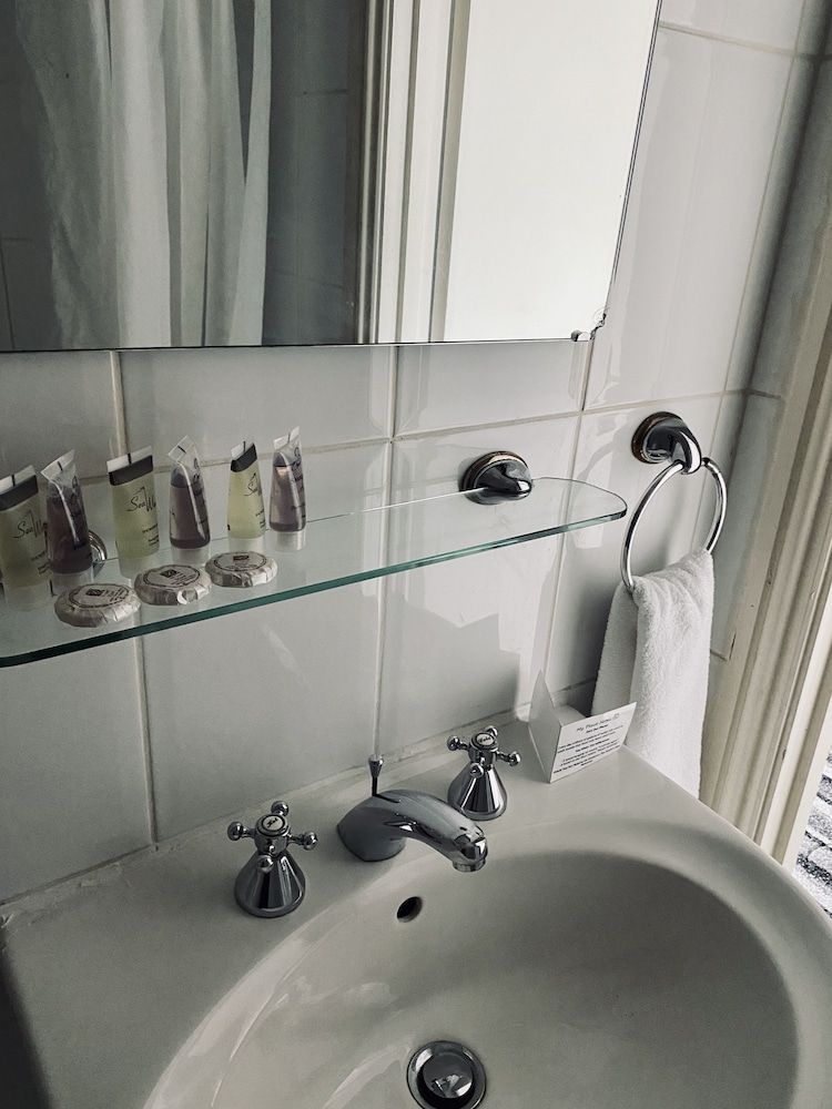 My Place Hotel Standard Triple Room 11