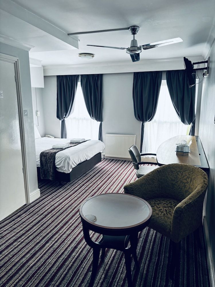 undefined My Place Hotel 6