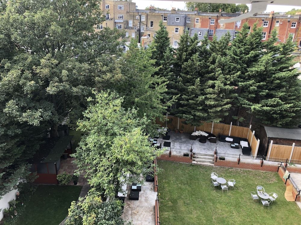 My Place Hotel Standard Triple Room 9