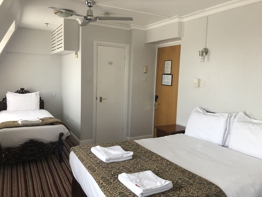 My Place Hotel Standard Triple Room 3