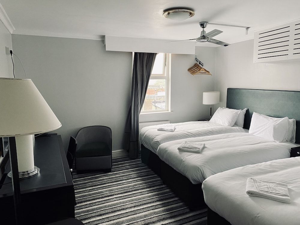 My Place Hotel Standard Triple Room 2