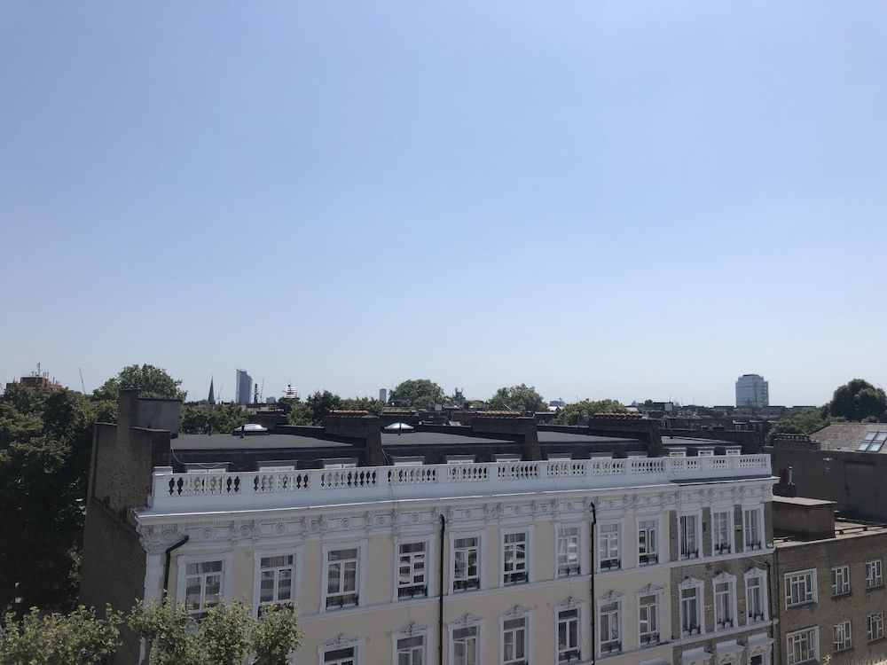 My Place Hotel Standard Triple Room 10