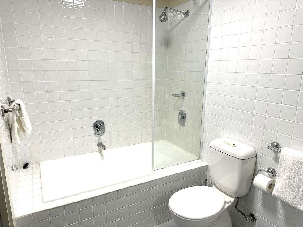 Urban Apartments Melbourne on Elizabeth Two Bedroom Executive Apartment 2