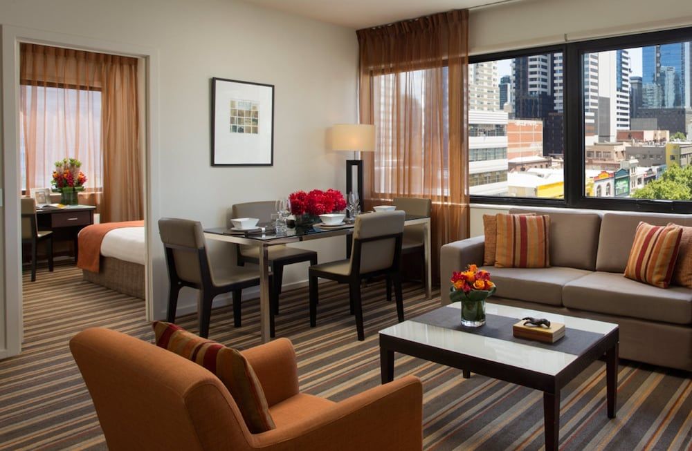 Urban Apartments Melbourne on Elizabeth Two Bedroom Executive Apartment 5