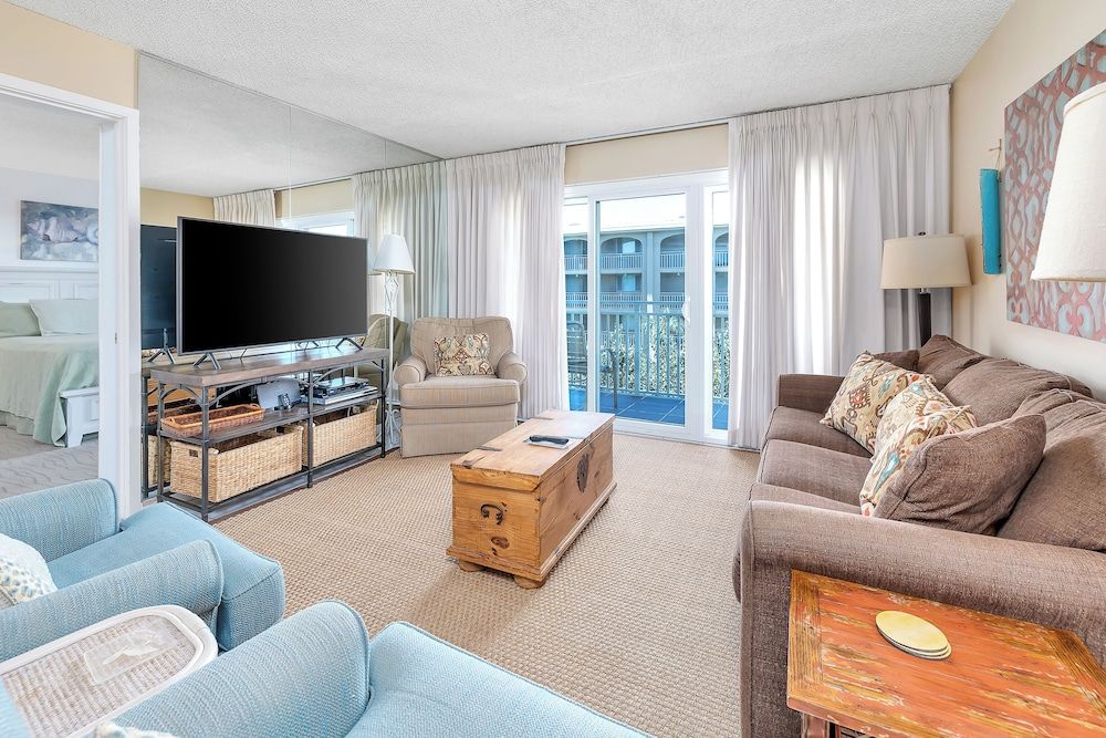 Condo, 2 Bedrooms