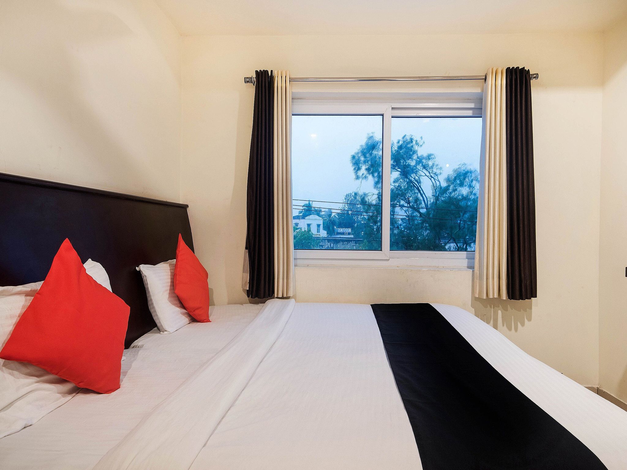 Capital O by OYO Alfa Classic Room 12