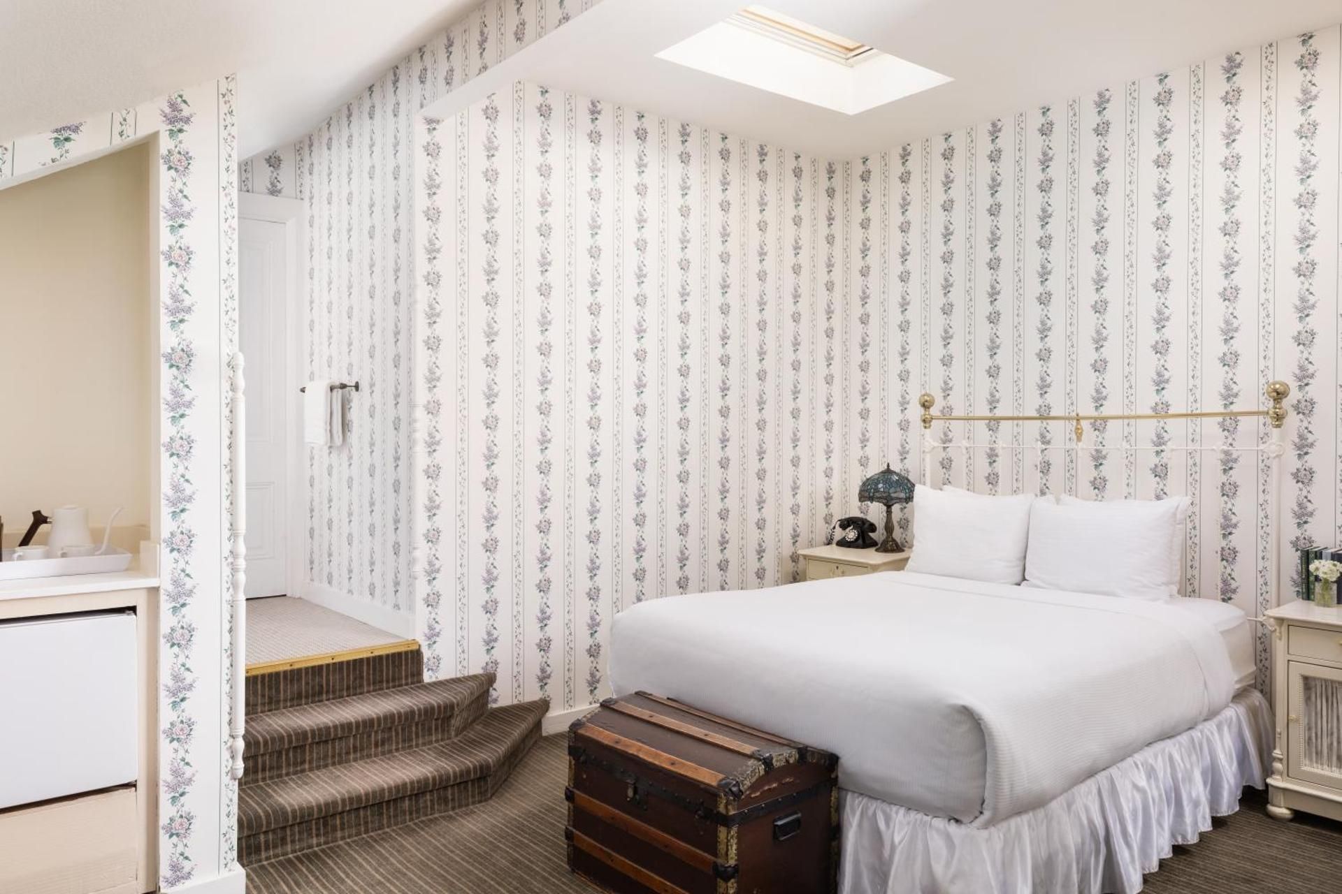 undefined Centrella Hotel, a Kirkwood Collection Hotel 8