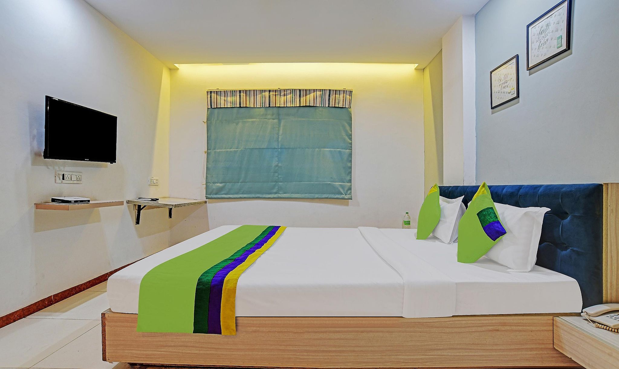 Treebo Trend Omkar Deluxe Double Room 2