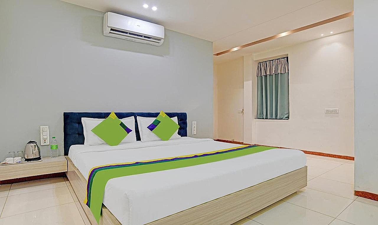 Treebo Trend Omkar Standard Double Room 2