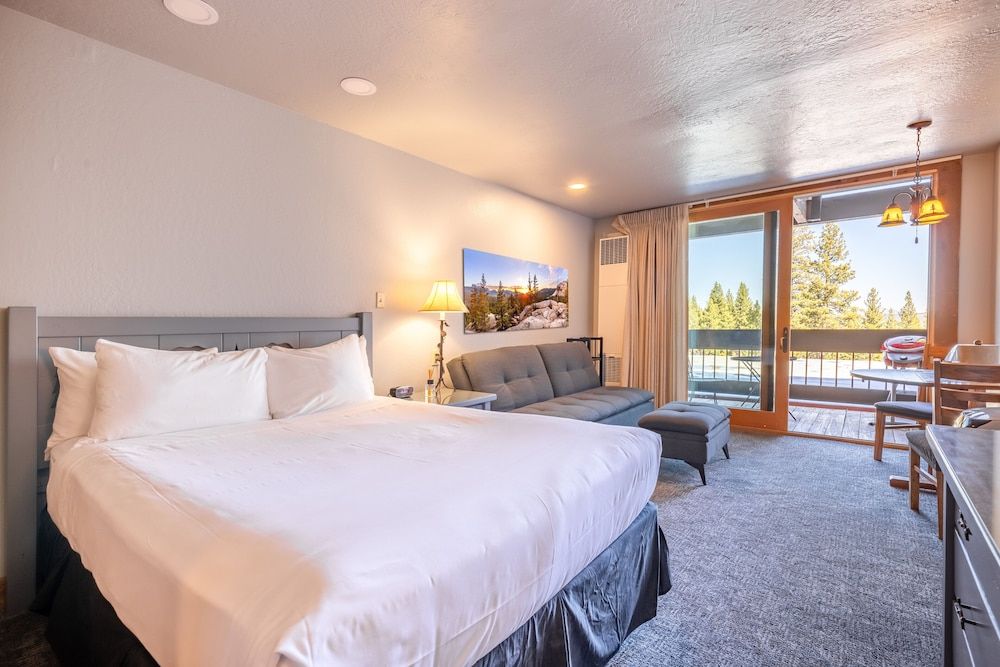Room (Northstar Village)