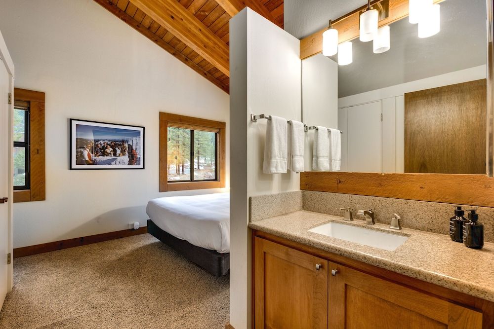 Northstar California Resort Condo, 3 Bedrooms (Mountain, 2 Bathrooms) 4