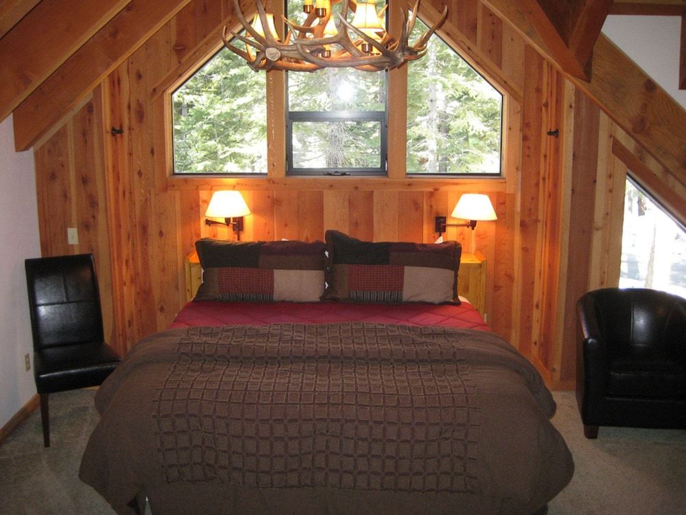 House, 3 Bedrooms (Private Homes, 824 Beaver Pond)