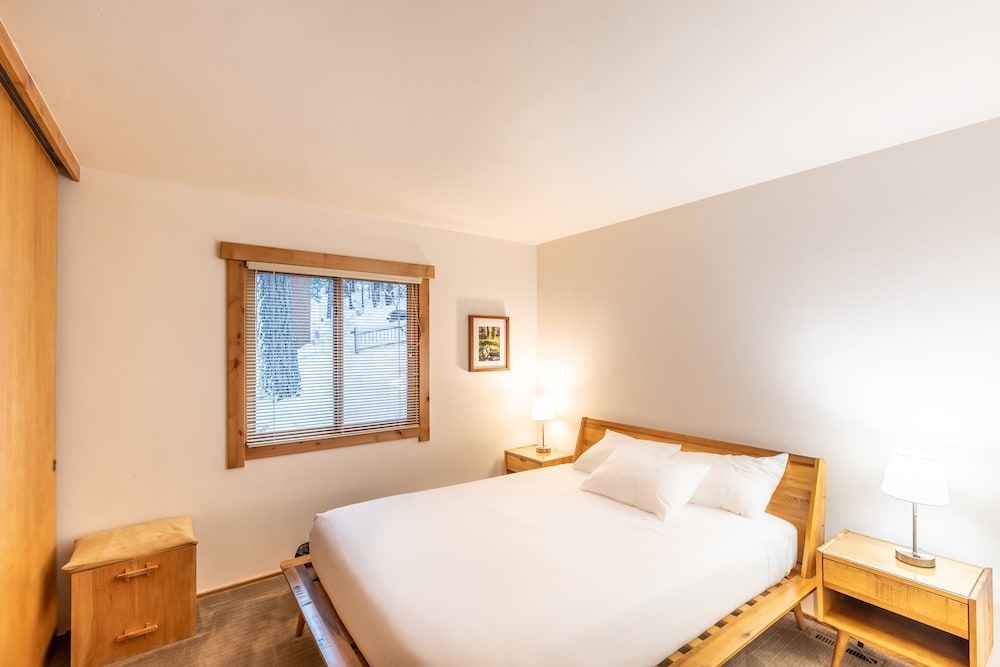 Condo, 1 Bedroom (Ski Trails, Trailside)