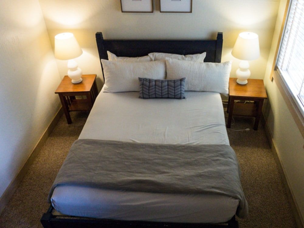 Condo, 4 Bedrooms, 2 Bathrooms (Mountain)