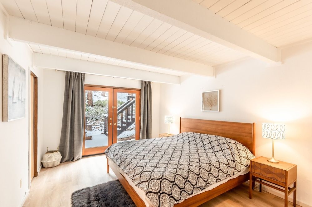 House, 3 Bedrooms (Private Homes, with Den Home)