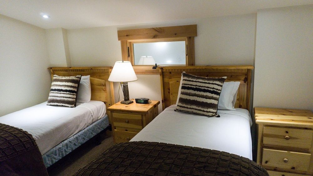 Condo, 3 Bedrooms (Ski Trails)